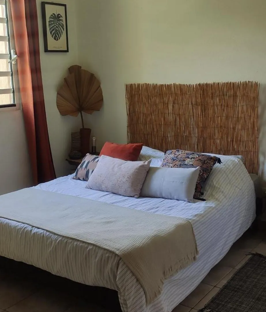 Appartement T1 Paisible Φορ-ντε-Φρανς 0*,  Μαρτινίκα